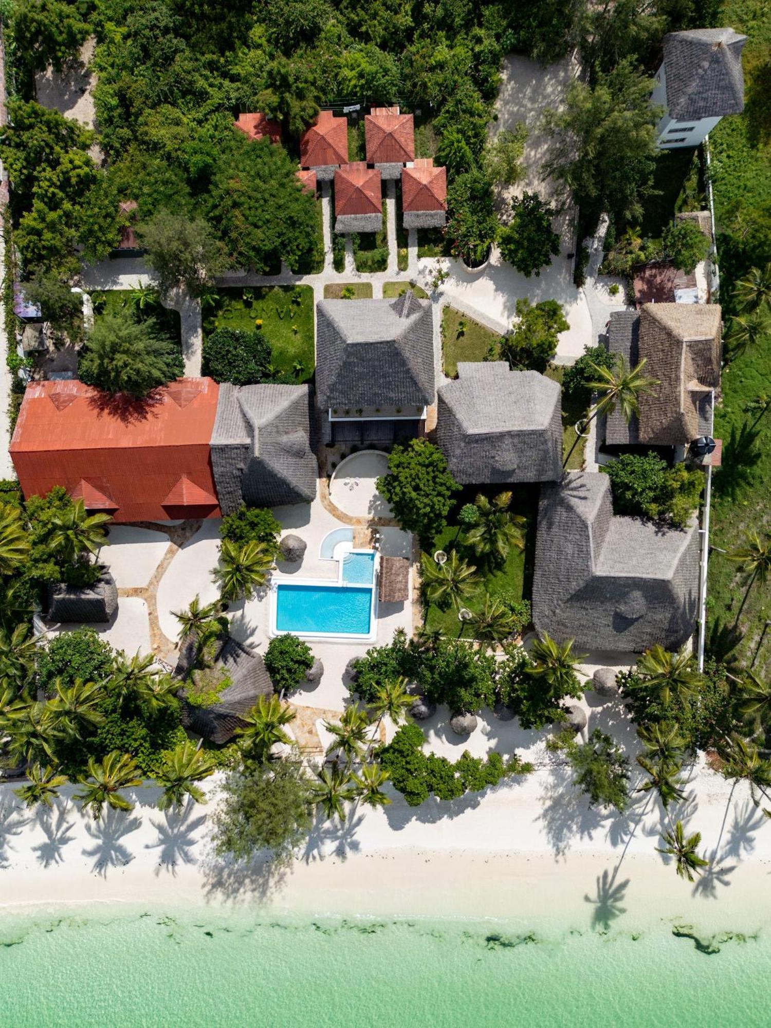 Manolo Beach Resort Уроа Екстериор снимка