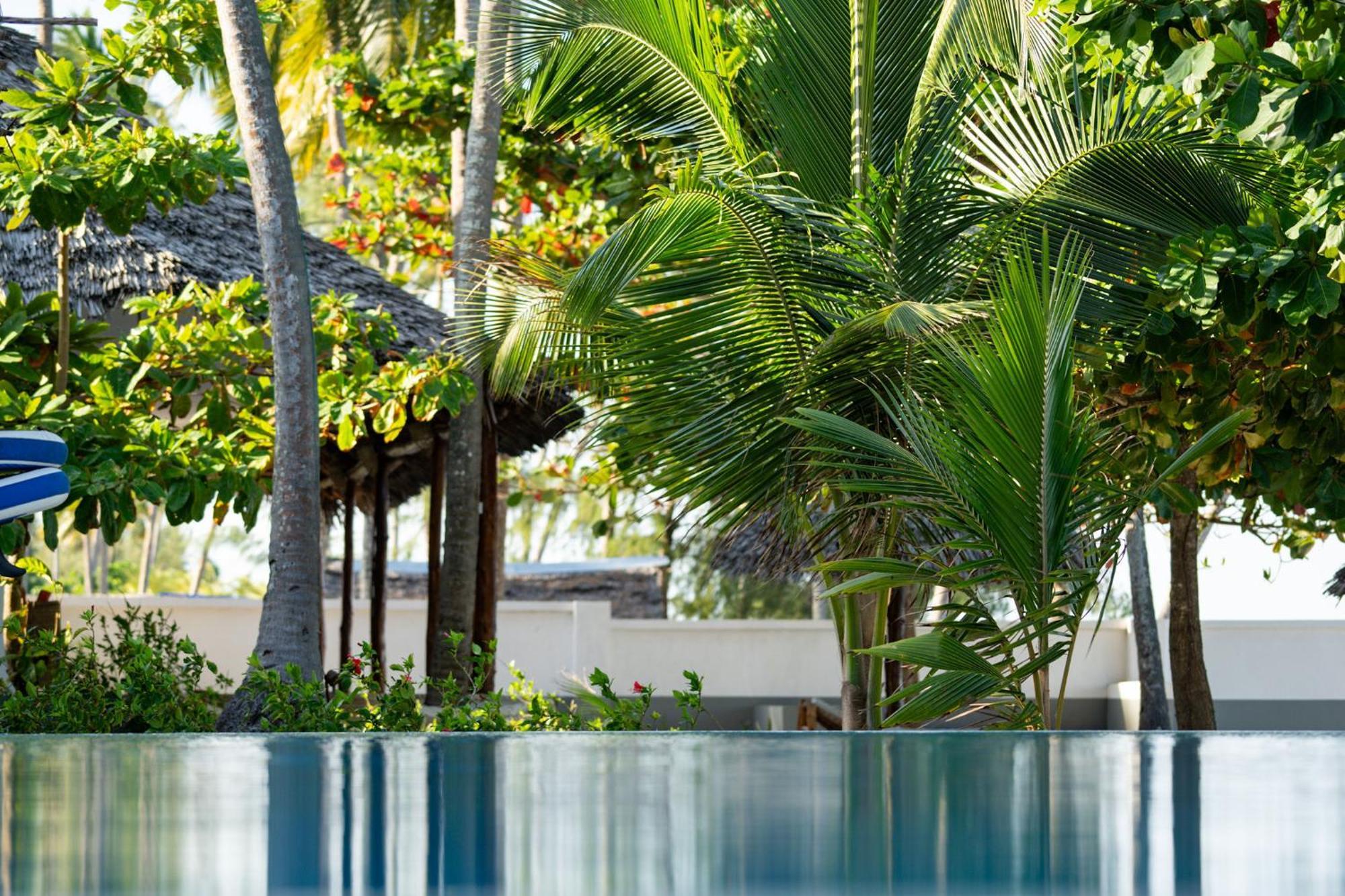 Manolo Beach Resort Уроа Екстериор снимка