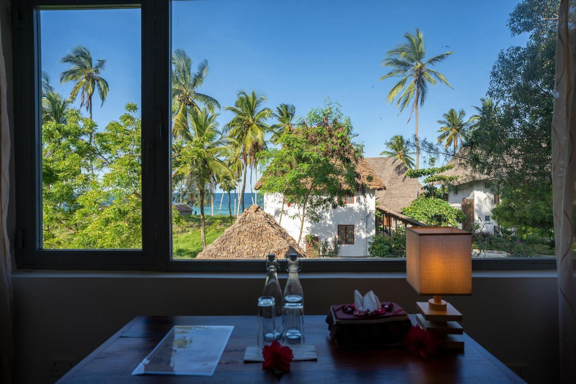 Manolo Beach Resort Уроа Стая снимка