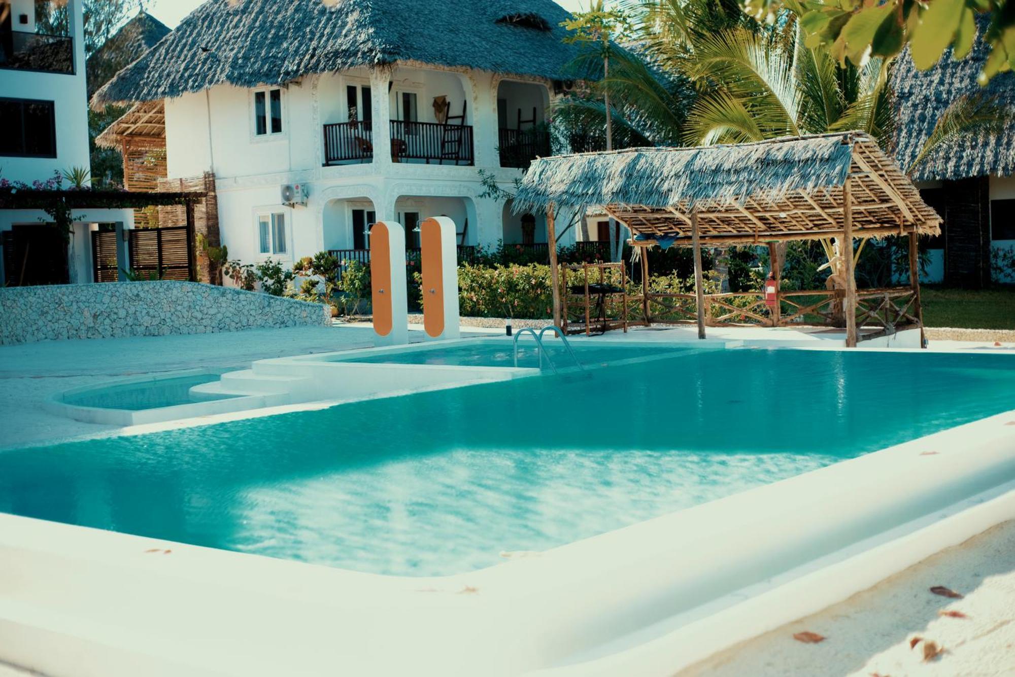 Manolo Beach Resort Уроа Екстериор снимка