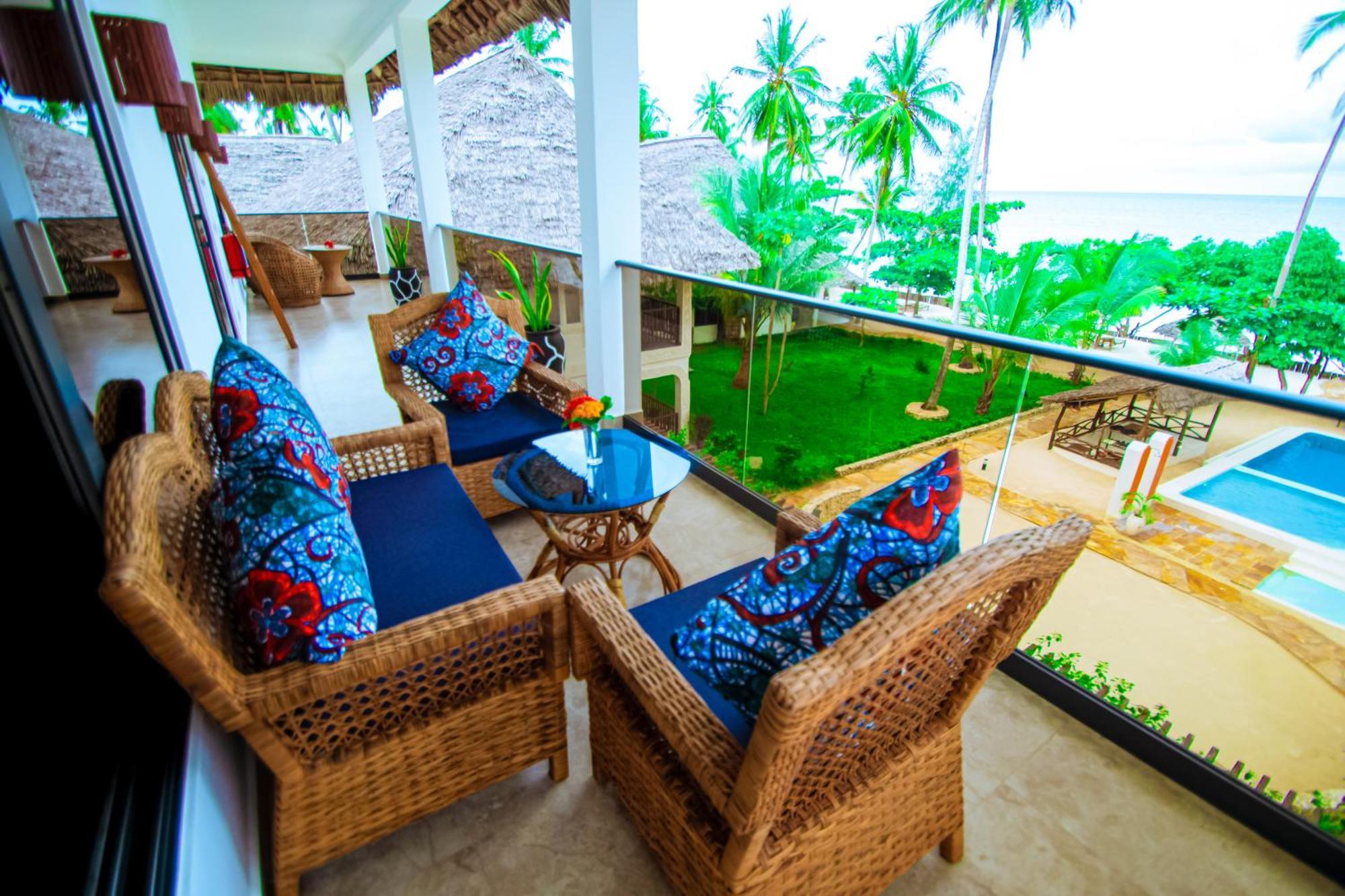 Manolo Beach Resort Уроа Екстериор снимка